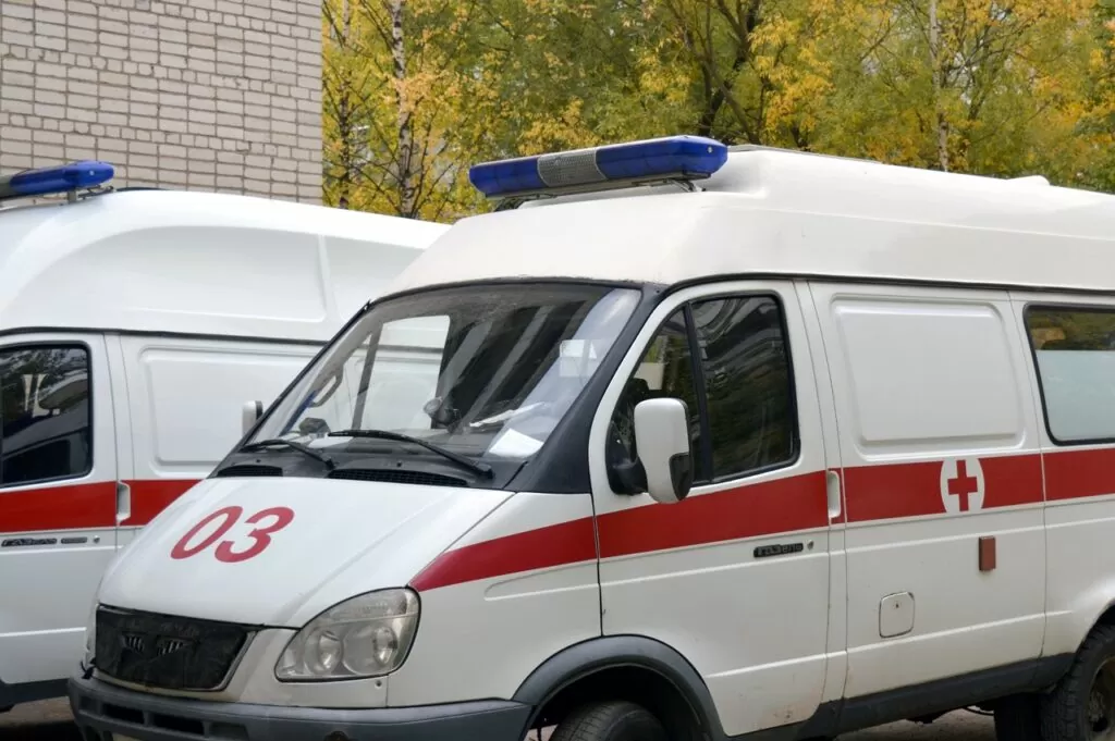 В Южно-Сахалинске следователи выясняют обстоятельства избиения 17-летнего подростка его сверстниками В Южно-Сахалинске следователи устанавливают детали избиения 17-летнего парня сверстниками