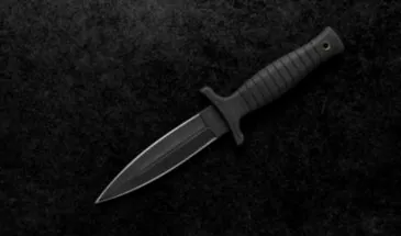 Житель Холмска угрожал убить следователя полиции и ее ребенка