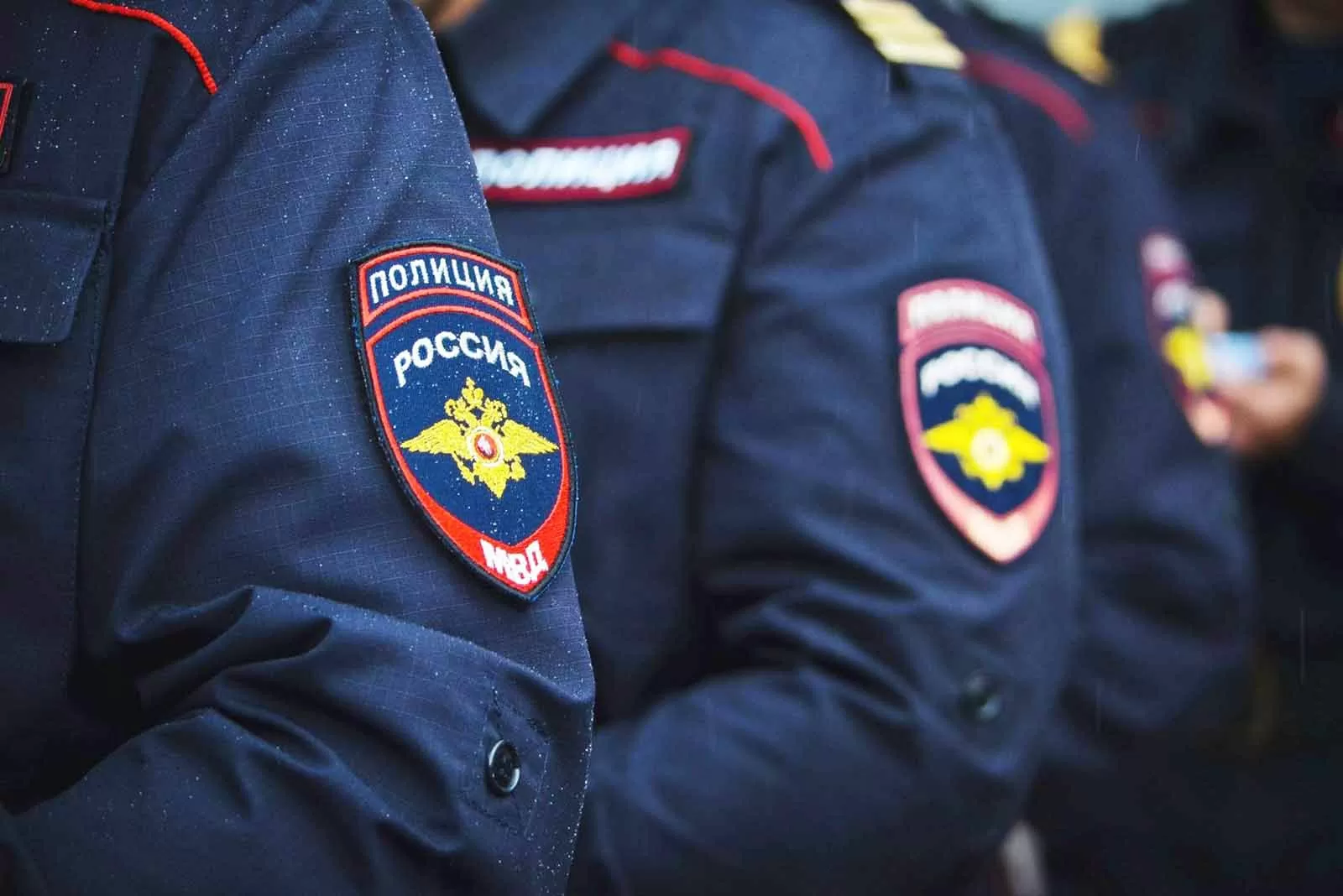 Скандал из-за слухов об издевательствах над школьницей в Корсакове