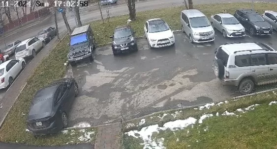 Угон автомобиля в Южно-Сахалинске: видео с моментом высадки ребёнка
