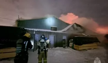 Труп мужчины найден при пожаре в столярном цеху Южно-Сахалинска