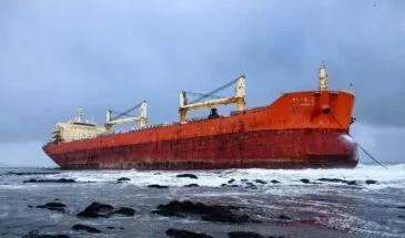Сухогруз AN YANG 2 сел на мель у берега Сахалина: главное к этому часу