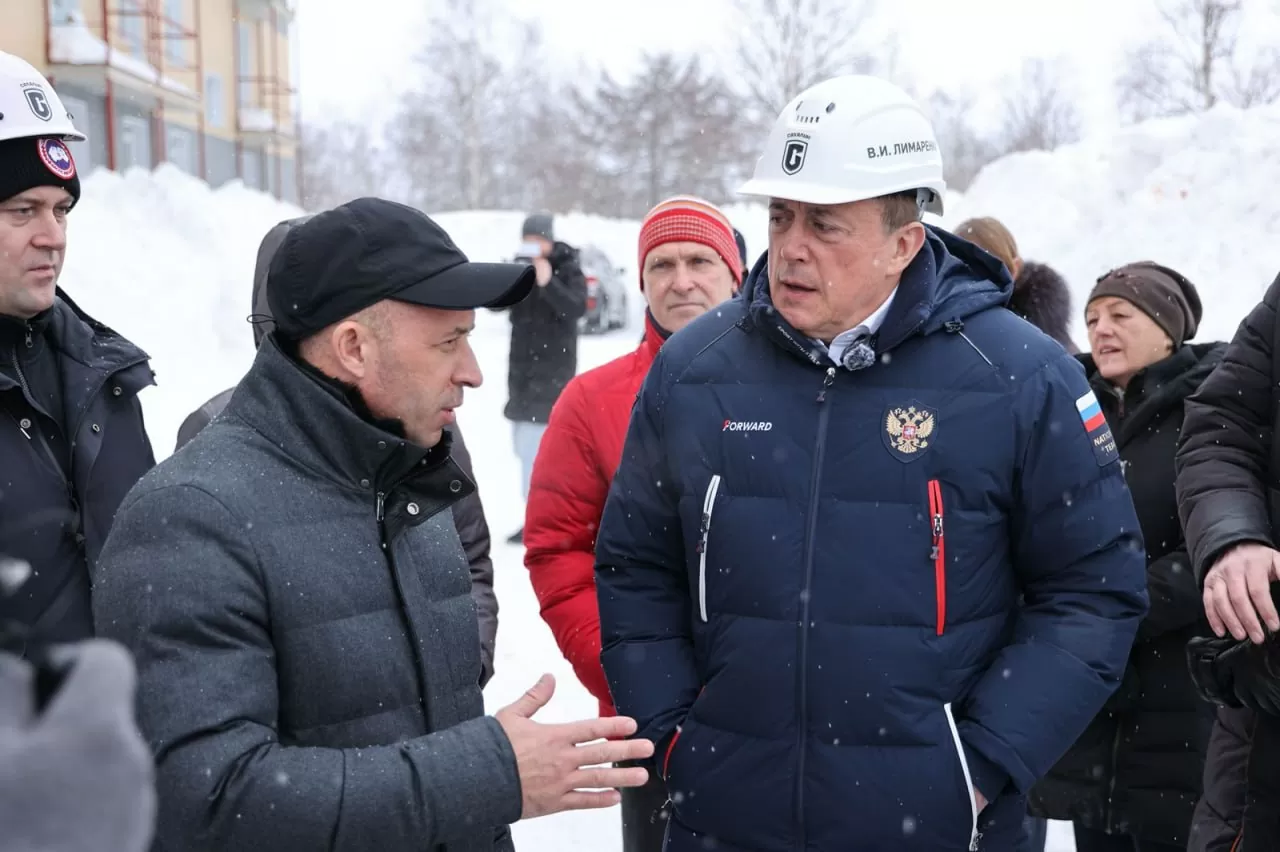 «Все для людей» и выполнение стратегических задач: как прошла рабочая поездка губернатора Валерия Лимаренко в Долинский район