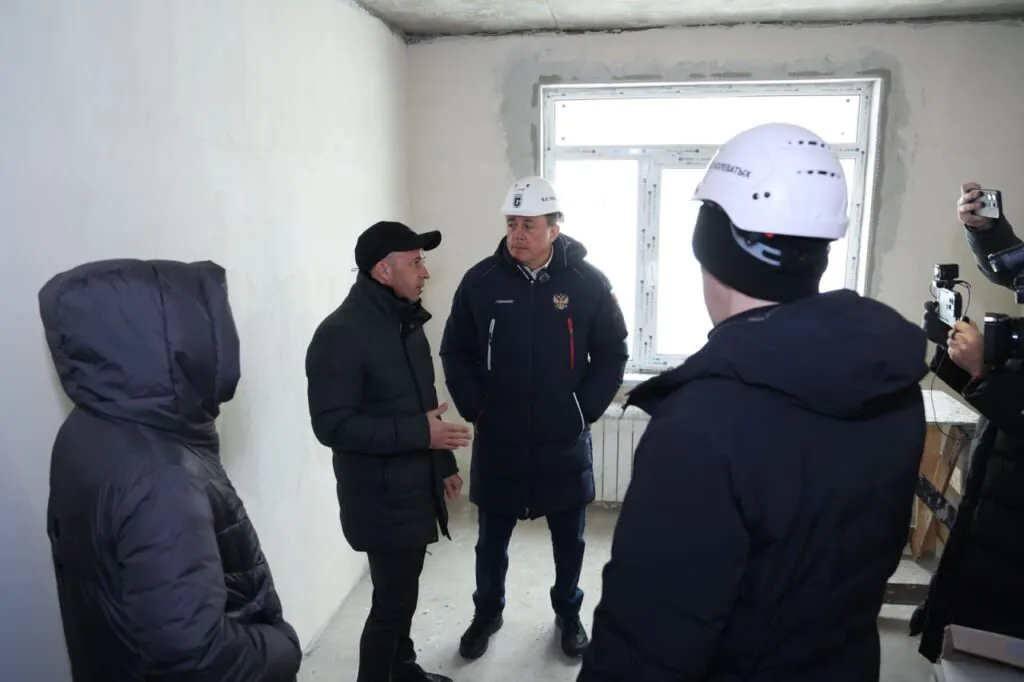 «Все для людей» и выполнение стратегических задач: как прошла рабочая поездка губернатора Валерия Лимаренко в Долинский район