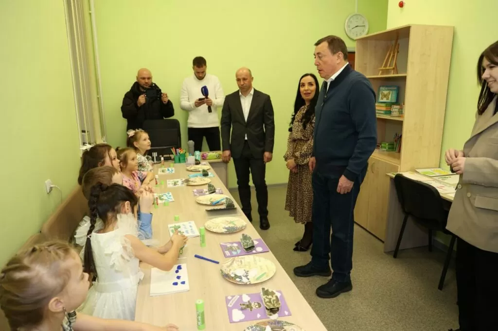 «Все для людей» и выполнение стратегических задач: как прошла рабочая поездка губернатора Валерия Лимаренко в Долинский район