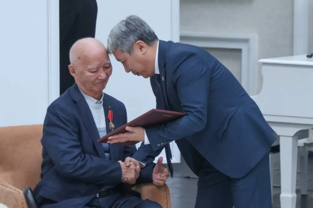 90 лет Владимиру Санги