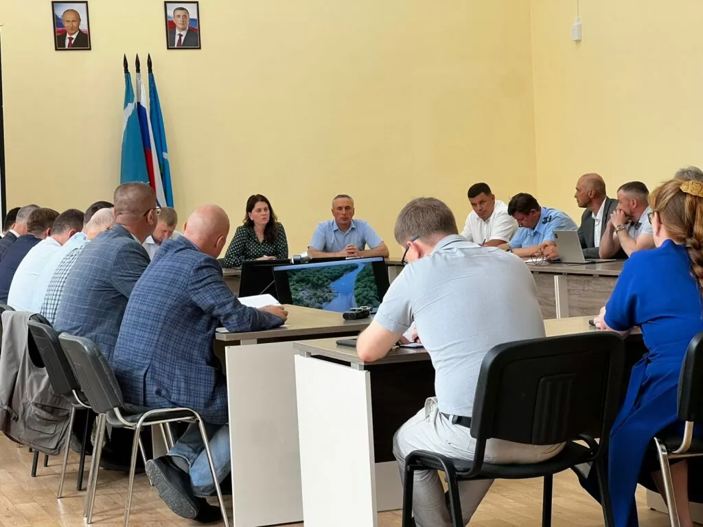 На Сахалине решают, как спасти реку Лютога после крупного оползня