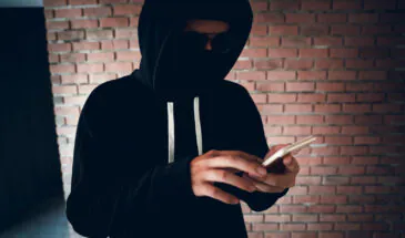 Жители Сахалина лишились более 3 млн рублей из-за мошенников