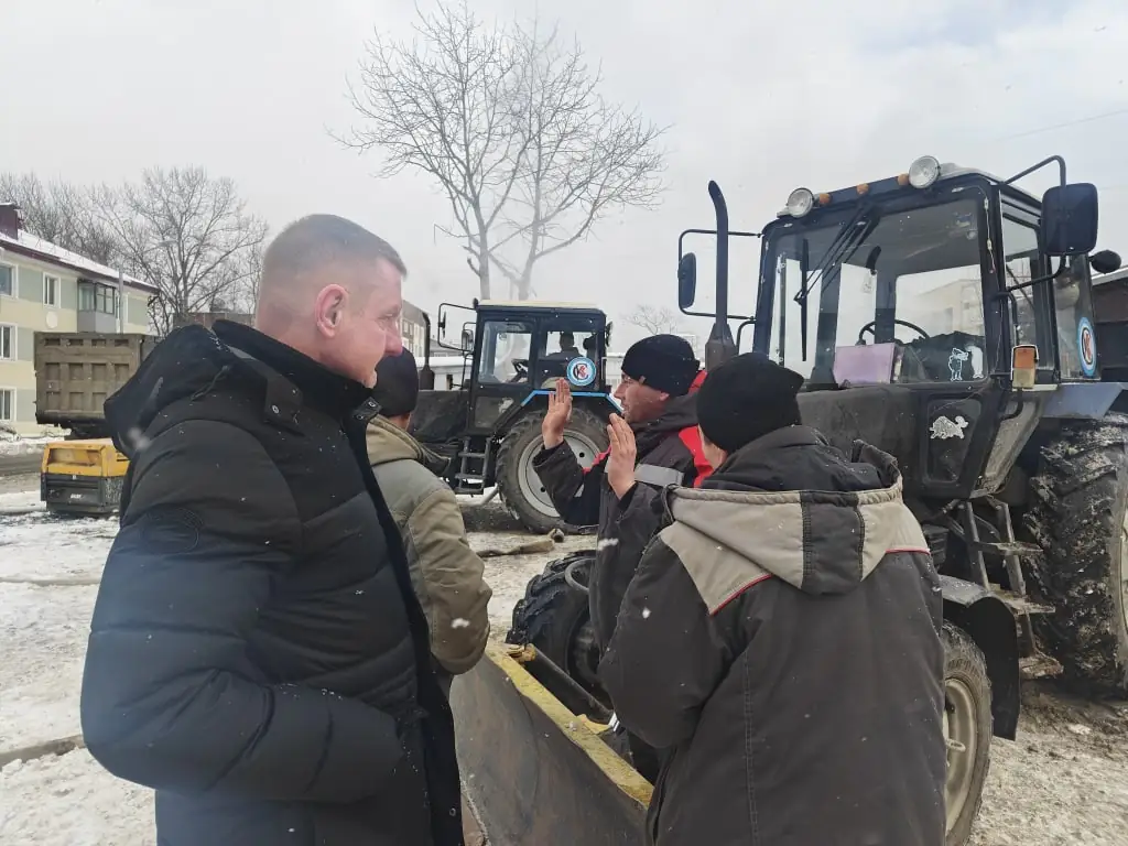 Сотни людей без тепла и ожоги: что известно о крупной аварии на теплотрассе в Южно-Сахалинске