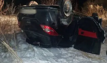 Женщину зажало в автомобиле после ДТП на Сахалине