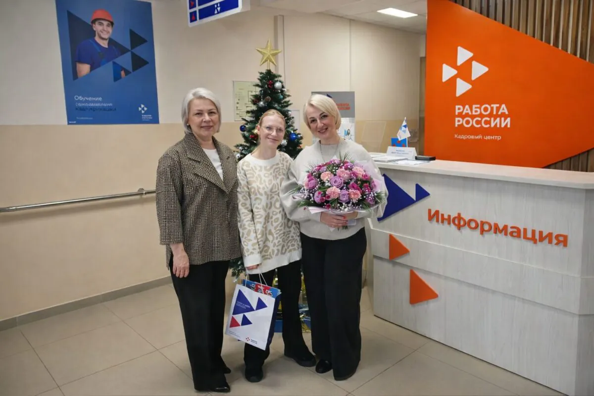 Кадровый центр Сахалинской области помог школьнице сделать первый шаг к профессии