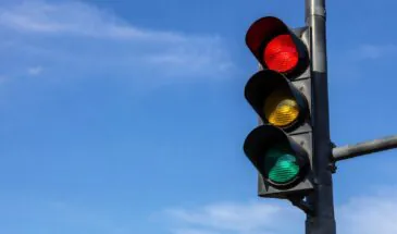 Новый светофор заработает у Главпочтампа в Южно-Сахалинске