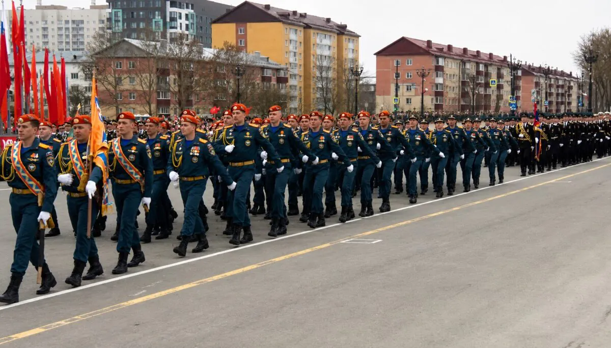 Парад Победы прошел в Южно-Сахалинске: трогательные и яркие кадры