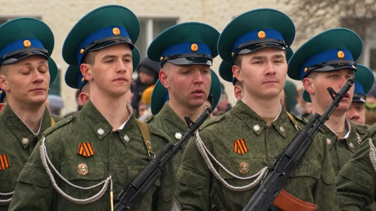 Парад Победы прошел в Южно-Сахалинске: трогательные и яркие кадры