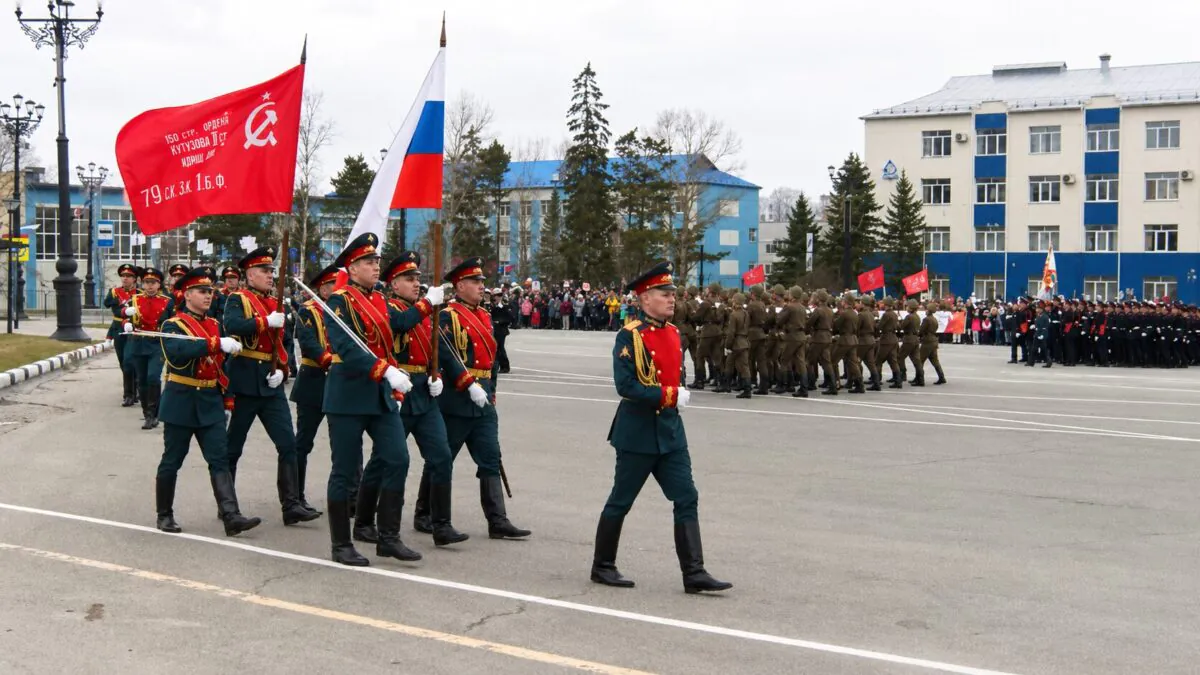 Парад Победы прошел в Южно-Сахалинске: трогательные и яркие кадры