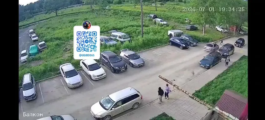Водитель Toyota Corona сбил шестилетнего велосипедиста на Сахалине — видео ДТП