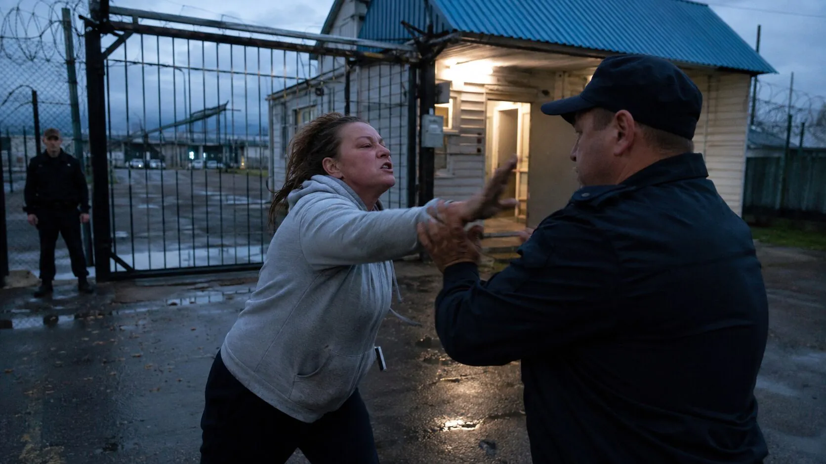 Сахалинка пыталась попасть на свидание в СИЗО и ударила сотрудника