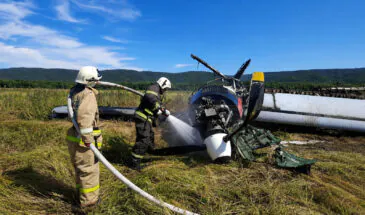 Пожар после жесткой посадки Ан-3 на Сахалине полностью ликвидировали