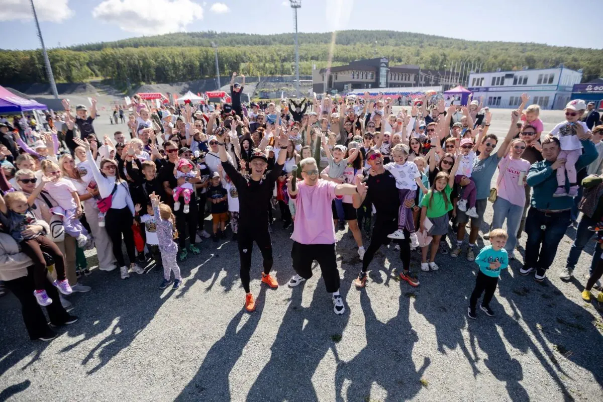 Грязь, вода и 15 препятствий: Pride Race собрала 550 детей на Сахалине