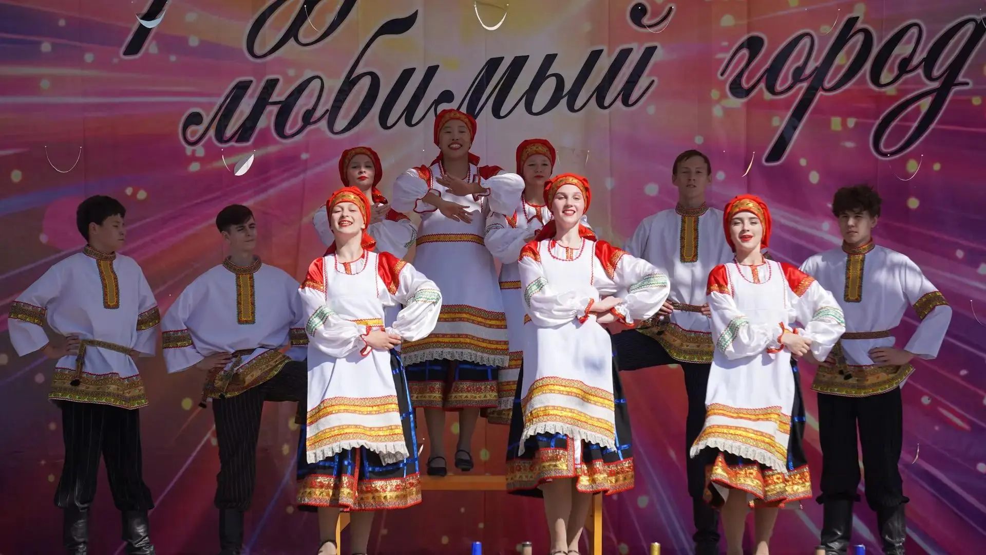 Анива отметила 140-летие концертом, ярмаркой и семейным фестивалем