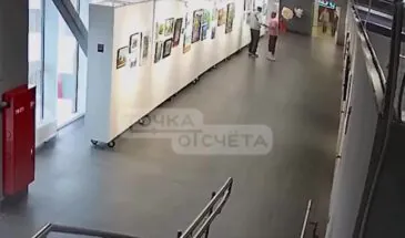Картину с маяком Анива украли из галереи в Южно-Сахалинске