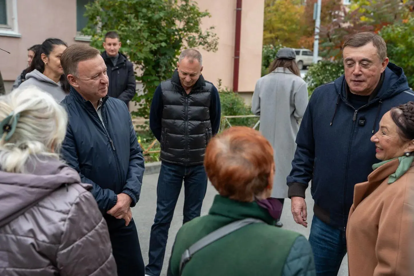 До полуметра воды в подвале: Лимаренко поручил решить проблему подтопления дома в Южно-Сахалинске